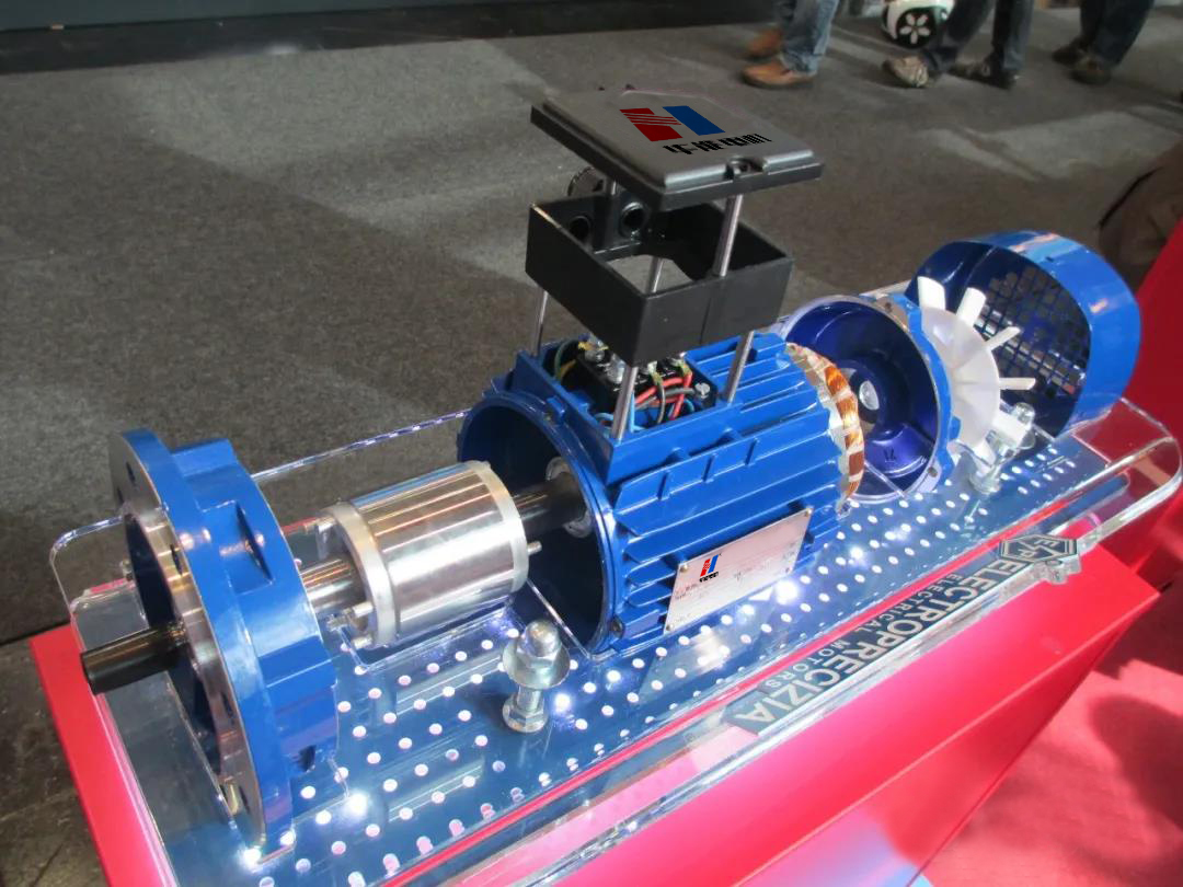 山東盛華電機(jī)廠-大功率電機(jī)